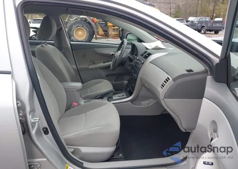 2010 Toyota Corolla Le z USA, uszkodzony, nr VIN 2T1BU4EE3AC312992